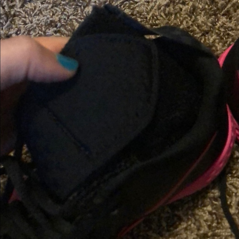NWOT Nike 80s Style Shoes - Picture 3 of 3